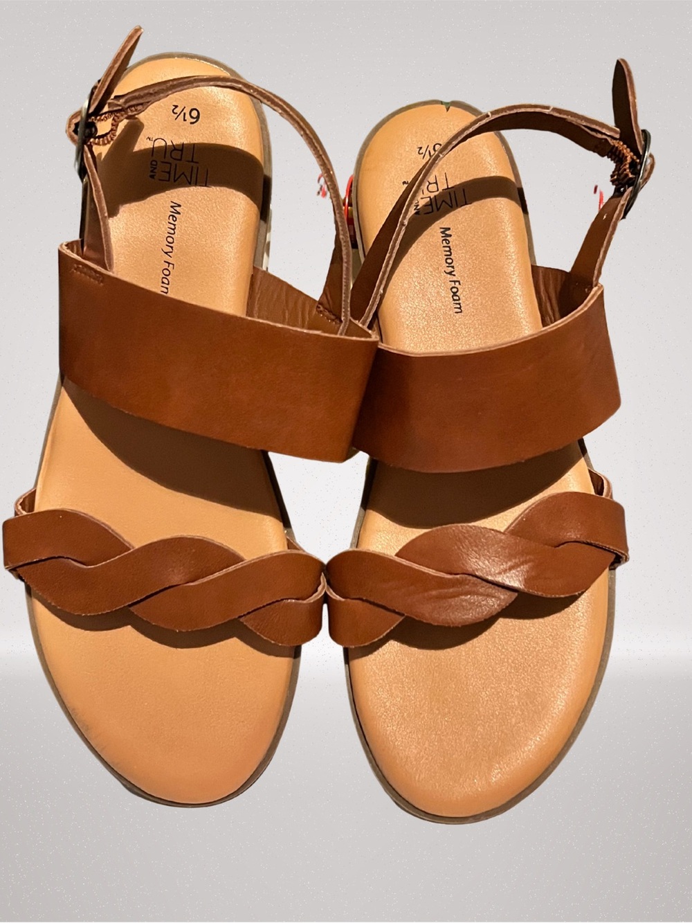 Time and Tru Women’s Size 6.5 Cognac Brown Memory Foam Sandals